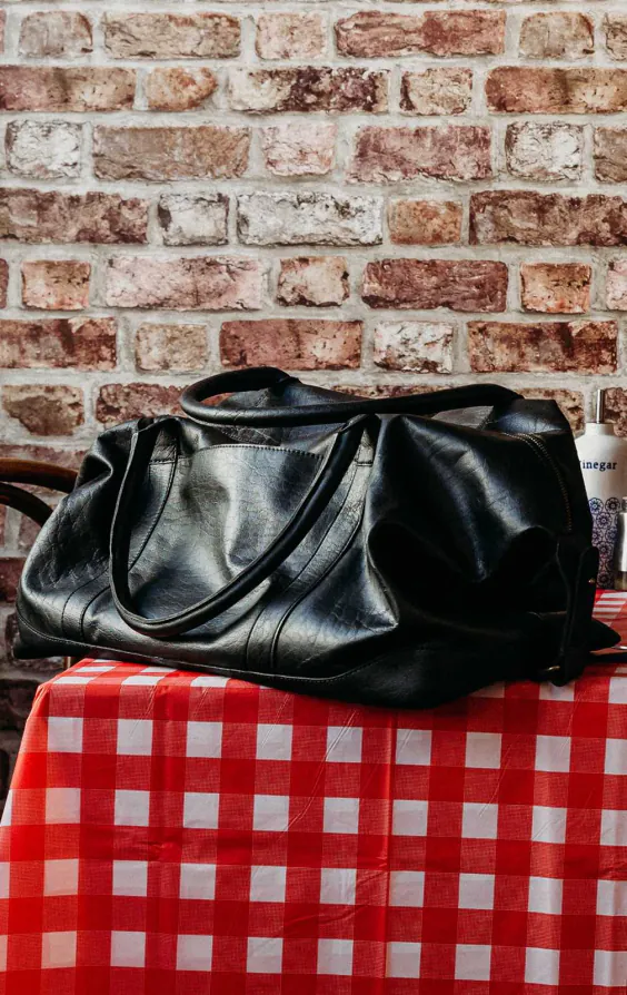 Bagage de voyage en cuir noir - photo 4