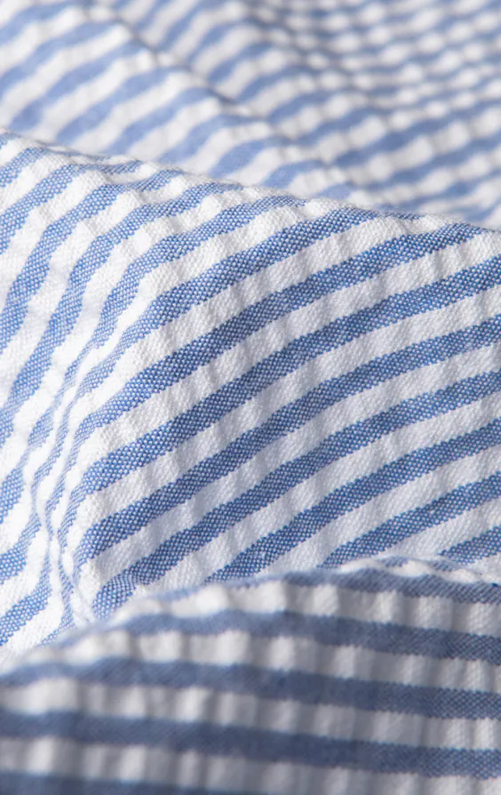 Chemise à col cubain en seersucker bleu et blanc - photo 5 Chemise à col cubain en seersucker bleu et blanc - photo 5