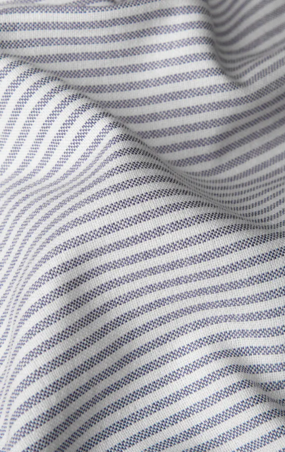 Chemise oxford à rayures bleues et blanches - photo 5 Chemise oxford à rayures bleues et blanches - photo 5