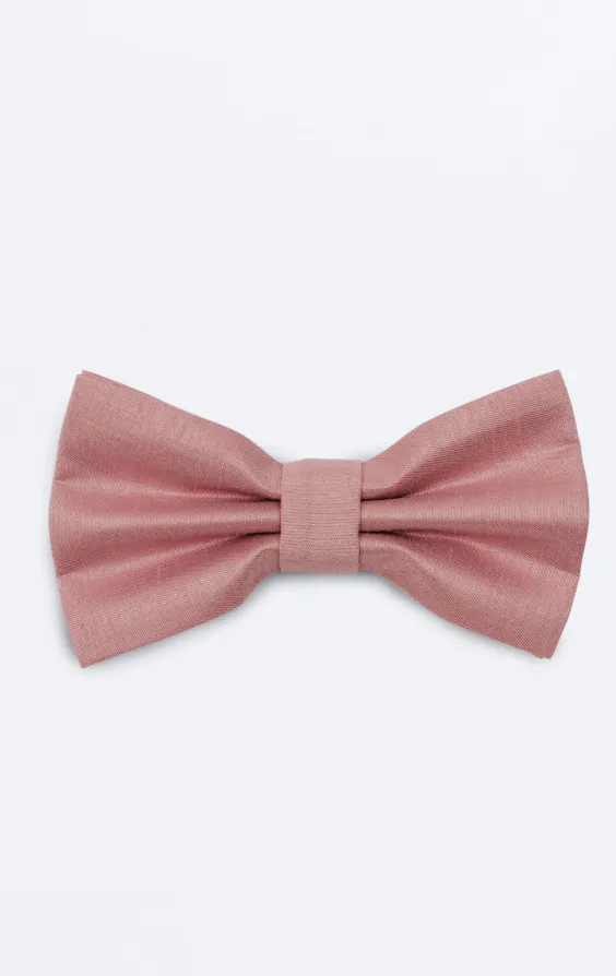 Nœud papillon en doupion rose poussiéreux
