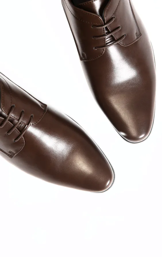 Chaussures Derby unies marron foncé - photo 1