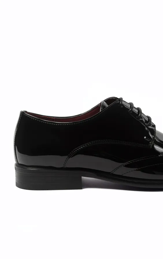 Chaussures Richelieu en verni noir - photo 4