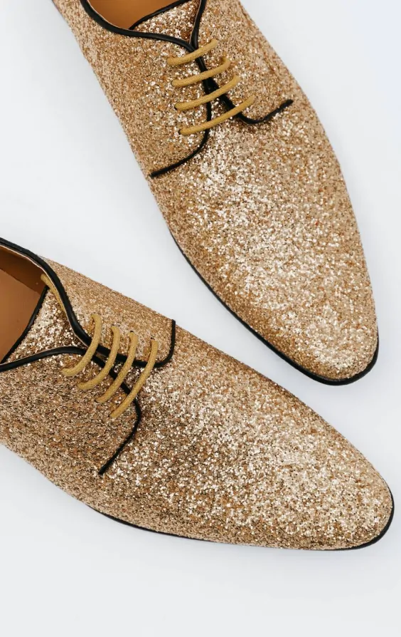 Chaussure couleur or new arrivals
