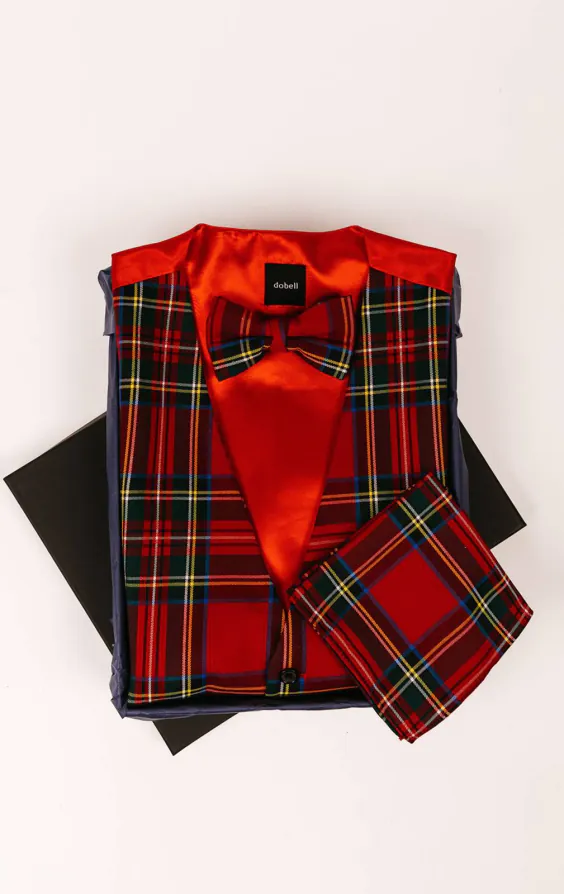Ensemble classique en tartan rouge - photo 1 Ensemble classique en tartan rouge - photo 1