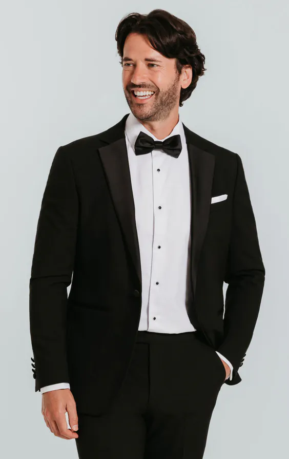Veste de smoking noir coupe slim à revers cranté Veste de smoking noir coupe slim à revers cranté
