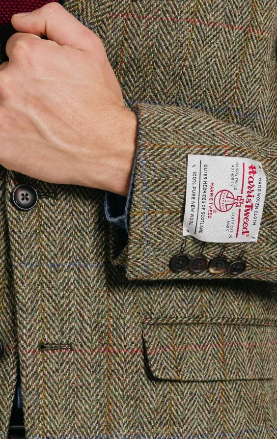 Costume 3 pièces marron à carreaux en tweed Costume 3 pièces marron à carreaux en tweed
