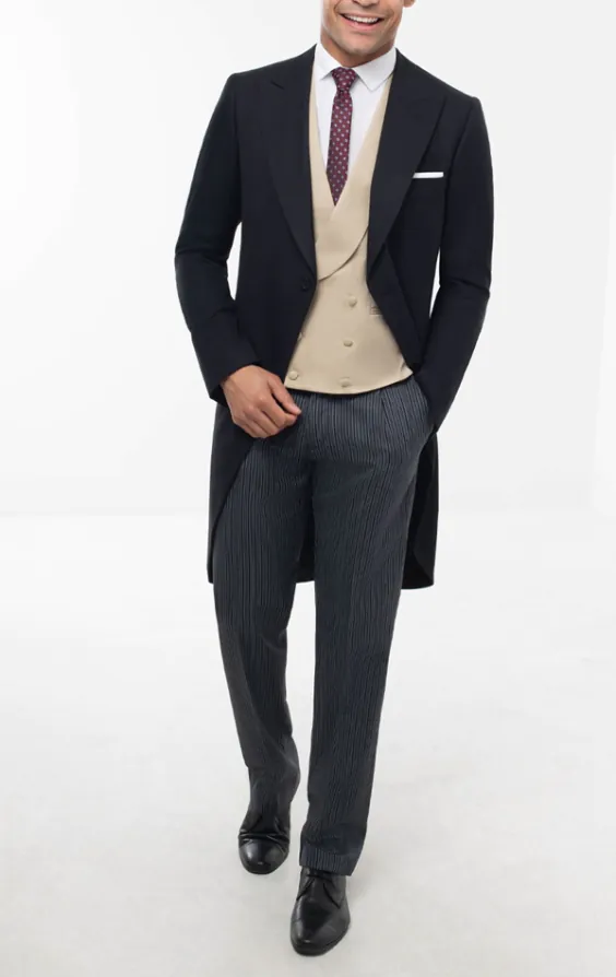 Jaquette chevrons noire avec pantalon noir/gris - photo 2 Jaquette chevrons noire avec pantalon noir/gris - photo 2