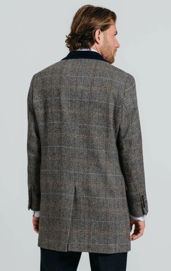 Manteau en laine mélangée à carreaux gris et bleus avec finitions en velours - photo 3 Manteau en laine mélangée à carreaux gris et bleus avec finitions en velours - photo 3