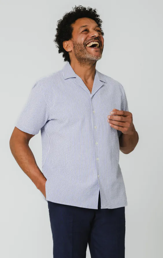 Chemise à col cubain en seersucker bleu et blanc - photo 3 Chemise à col cubain en seersucker bleu et blanc - photo 3