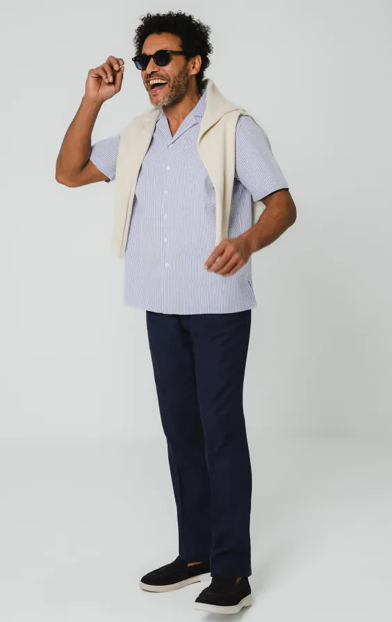 Chemise à col cubain en seersucker bleu et blanc - photo 1 Chemise à col cubain en seersucker bleu et blanc - photo 1
