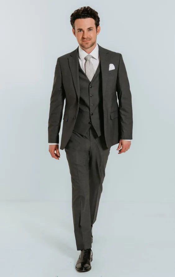 Costume 3 pièces gris - photo 1 Costume 3 pièces gris - photo 1