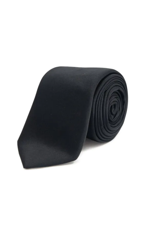 Cravate Etroite et Fine Noire Cravate Etroite et Fine Noire