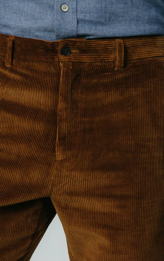 Pantalon décontracté en velours côtelé marron moyen - photo 1 Pantalon décontracté en velours côtelé marron moyen - photo 1