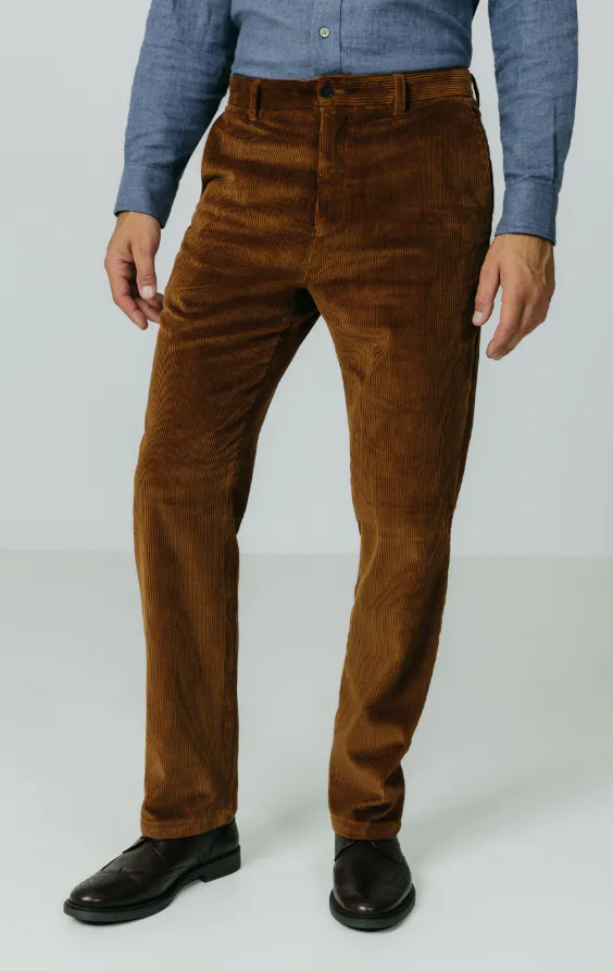 Pantalon décontracté en velours côtelé marron moyen Pantalon décontracté en velours côtelé marron moyen