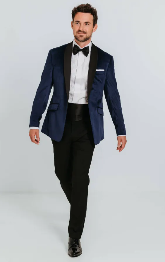 Smoking velours bleu marine avec pantalon noir - photo 1 Smoking velours bleu marine avec pantalon noir - photo 1