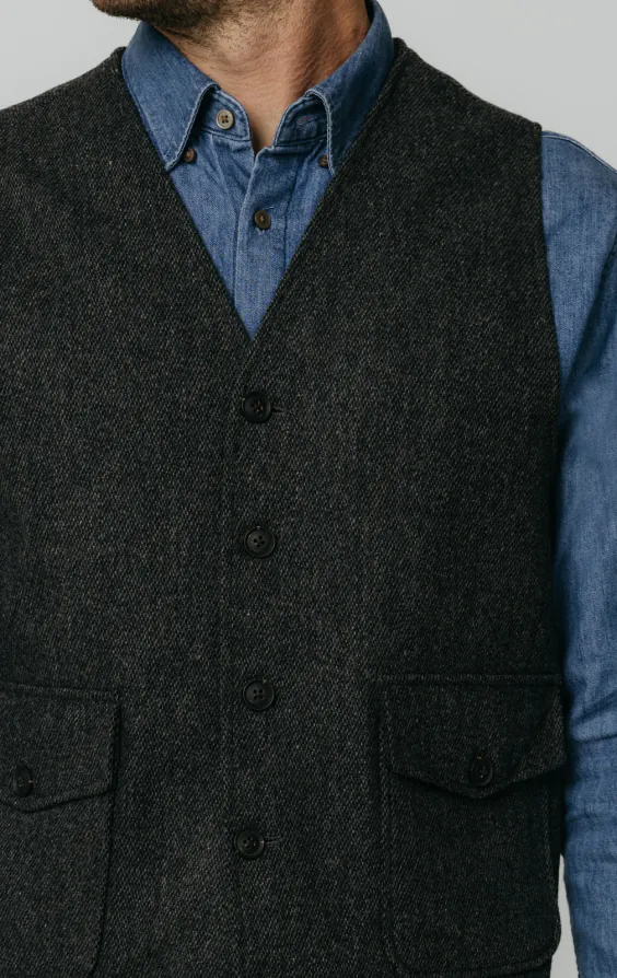 Gilet en tweed barleycorn gris avec poches plaquées - photo 1 Gilet en tweed barleycorn gris avec poches plaquées - photo 1