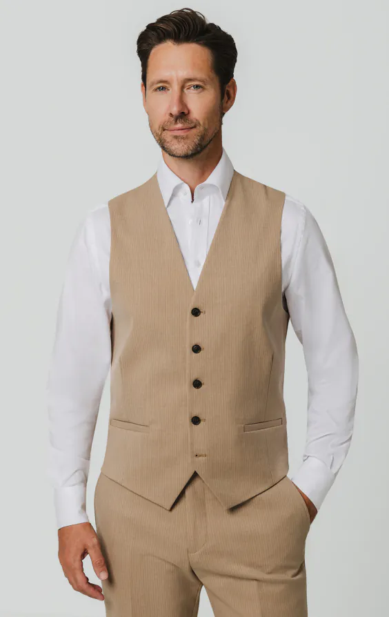 Gilet à fines rayures marron chameau Gilet à fines rayures marron chameau