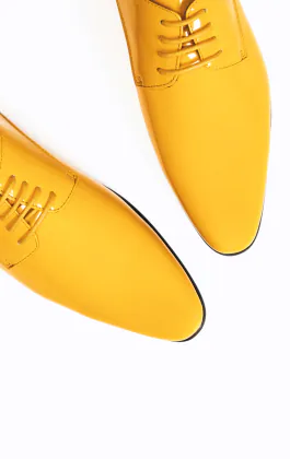 Chaussures Habillées Vernies Jaune Style Contemporain