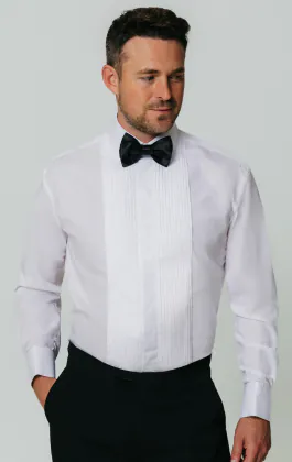 Chemise blanche, plissé devant, coupe slim avec col classique