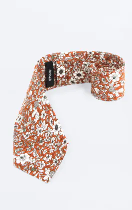 Cravate fleurie orange