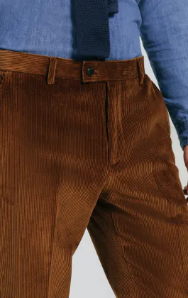 Pantalon en velours côtelé marron moyen